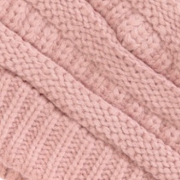 💗LAST ONE💗 Indie Pink CC Faux Fur Pom Beanie - Picture 2 of 2